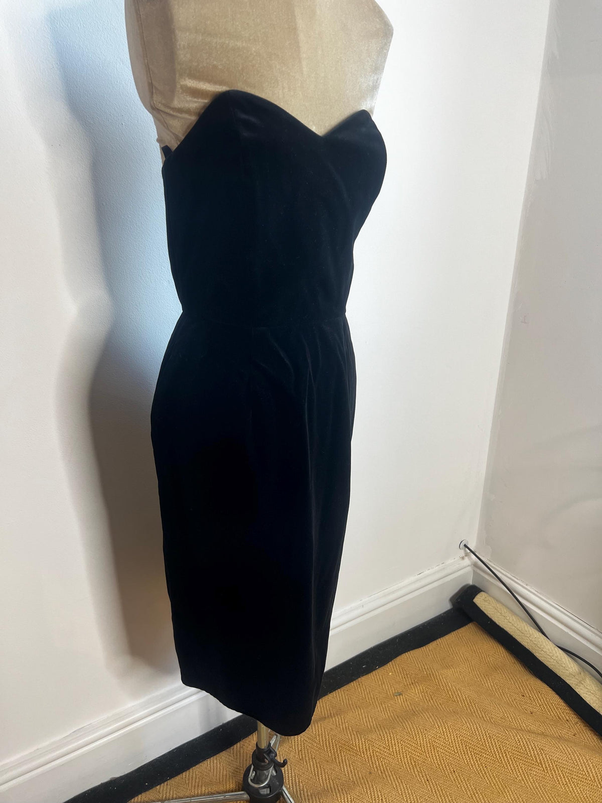 Valen Black Velvet Maxi Dress — view 6